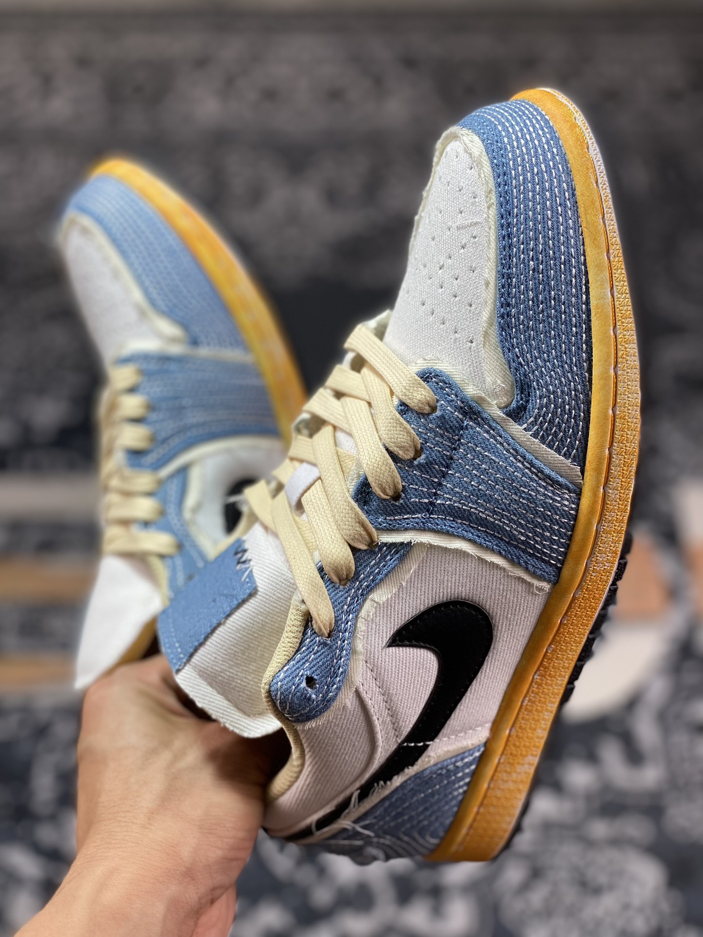 Air Jordan 1 Low Oxidized Washed Denim FN7670-493