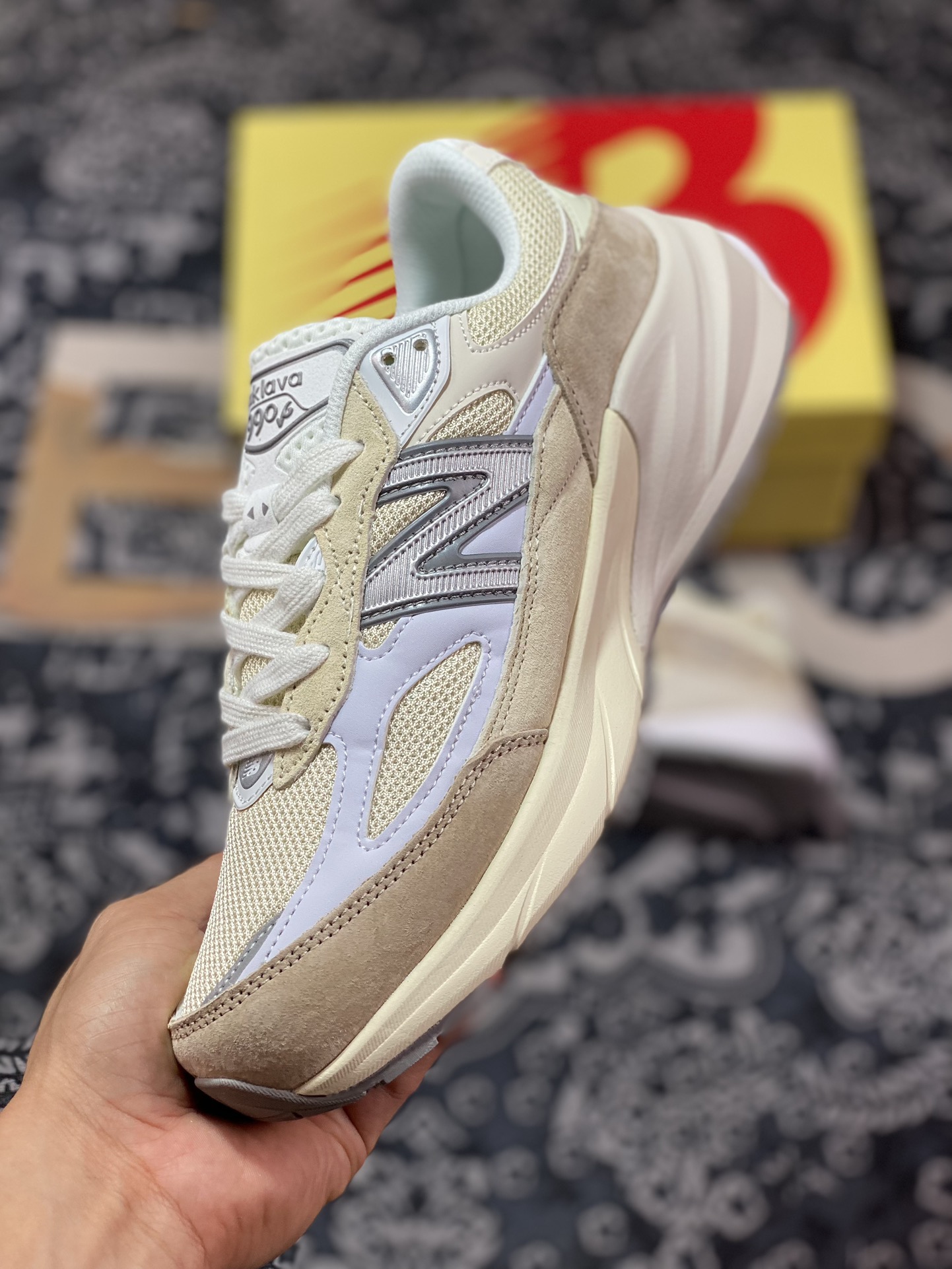 New Balance Made in USA M990V6 Sixth Generation Series American-made Classic Running Shoes ”Cream Yellow White Khaki” M990SS6