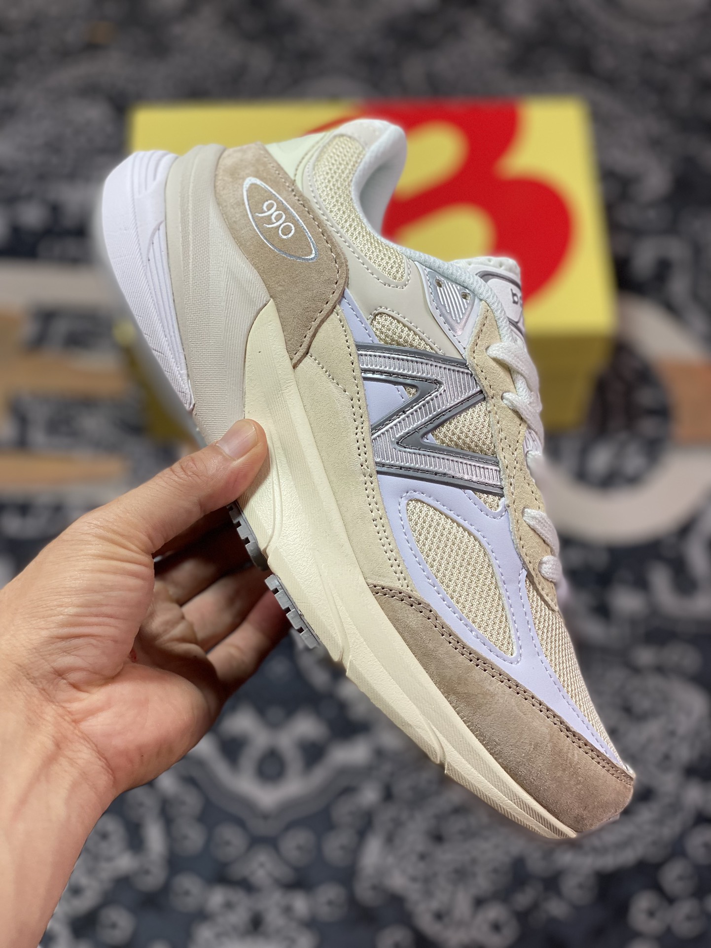 New Balance Made in USA M990V6 Sixth Generation Series American-made Classic Running Shoes ”Cream Yellow White Khaki” M990SS6