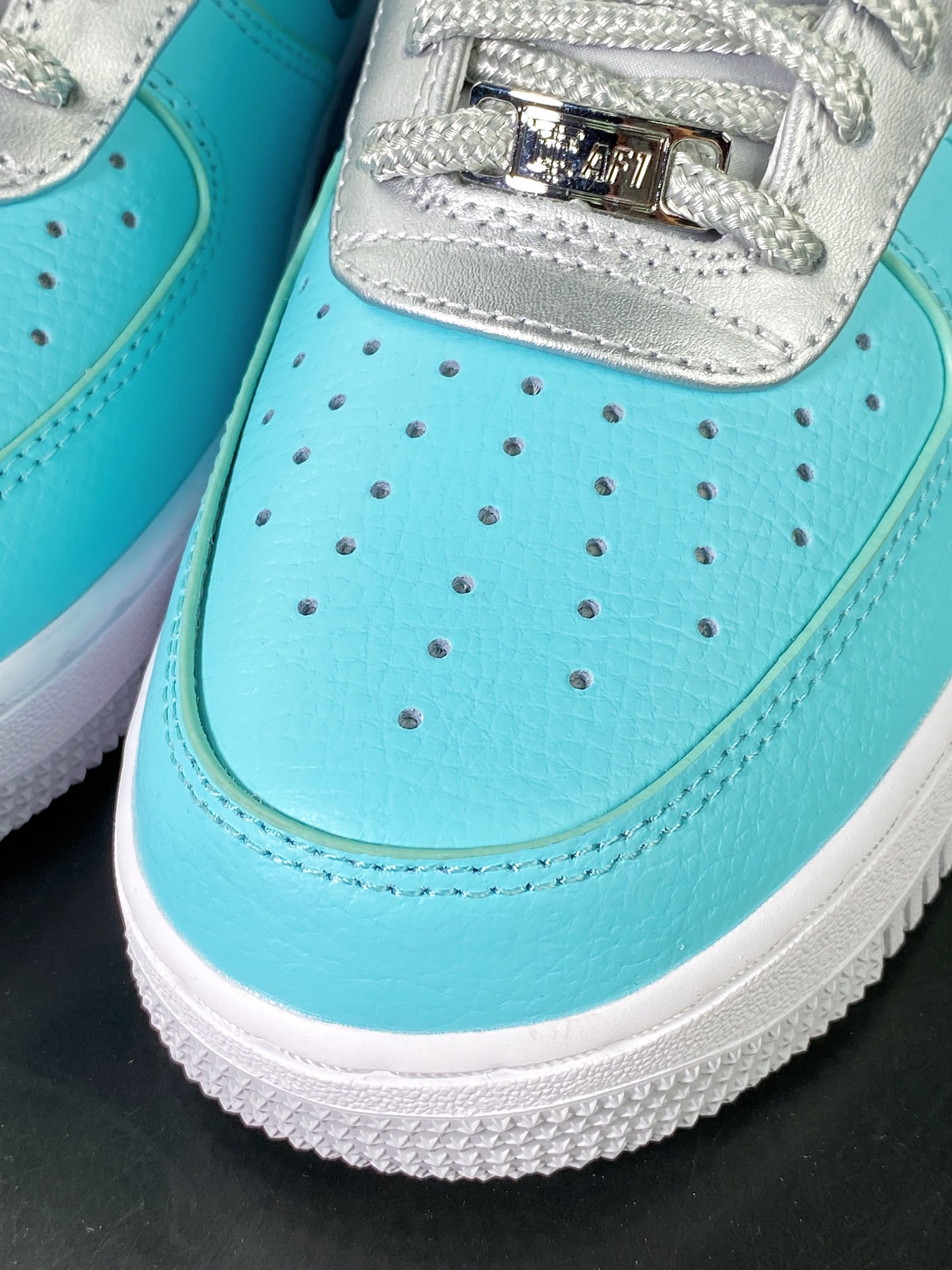 Tiffany & Co. x 【Nike】 Air Force 1 Low SP ”Friends and Family” DZ1382-003