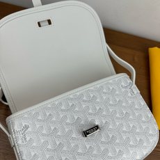 GOYARD BELVEDERE⬇️单扣邮差包配有灵巧的肩带和安全的闭合系统,适合各种场合,简约优雅且轻 GOYARD BELVEDERE⬇️单扣邮差包配有灵巧的肩带和安全的闭合系统,适合各种场合,简约优雅且轻