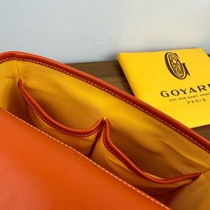 GOYARD BELVEDERE⬇️单扣邮差包配有灵巧的肩带和安全的闭合系统,适合各种场合,简约优雅且轻 GOYARD BELVEDERE⬇️单扣邮差包配有灵巧的肩带和安全的闭合系统,适合各种场合,简约优雅且轻