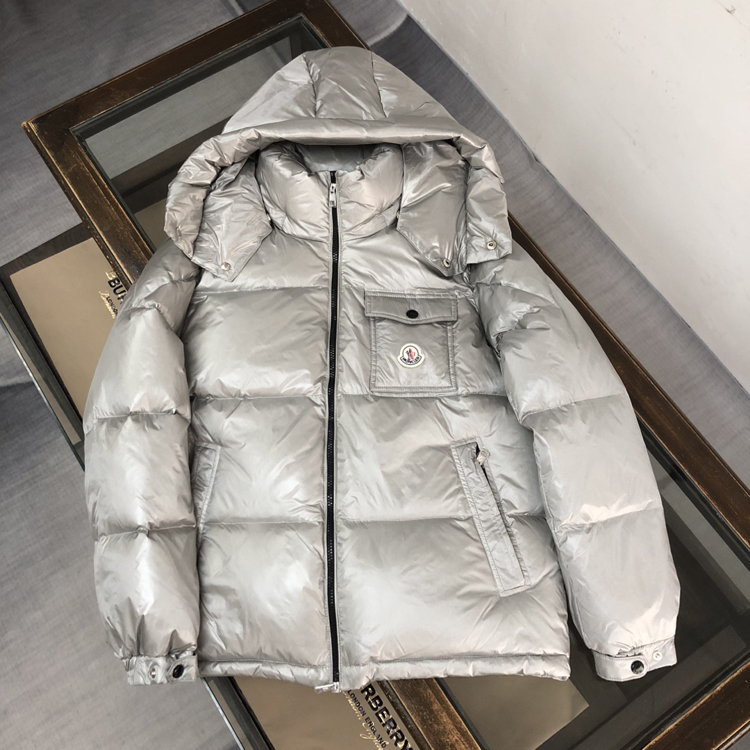 Moncler 蒙口男款羽绒服大货开启👏👏亚洲蒙口专柜有售 手袖配带防风松紧设计 个性双拉链 内里双层内