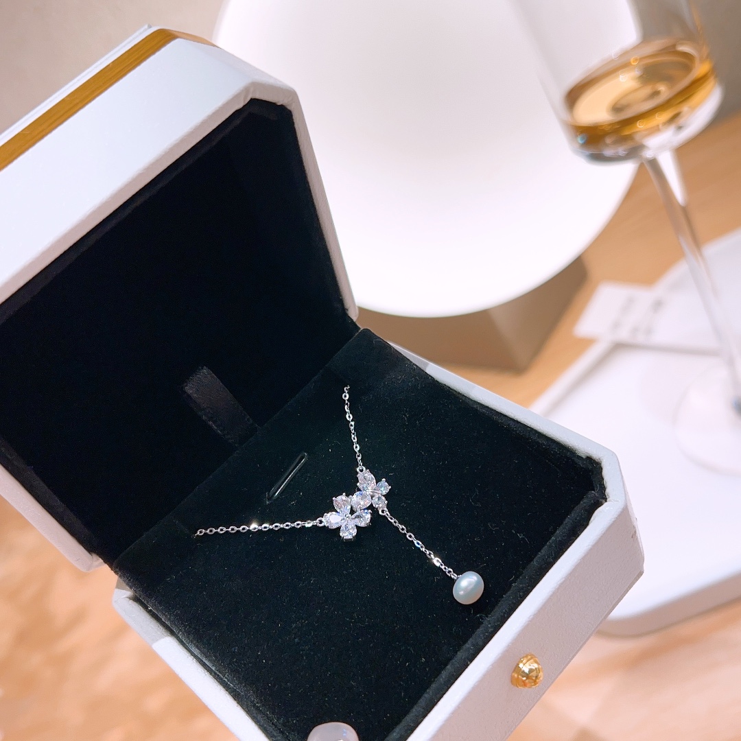 繊細アレルギー対応シルバーネックレスゴールド 旅行