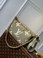 Online Sale
 Louis Vuitton LV Multi Pochette Accessoires Bags Handbags Green Printing Empreinte​ Cowhide Weave Chains M80399