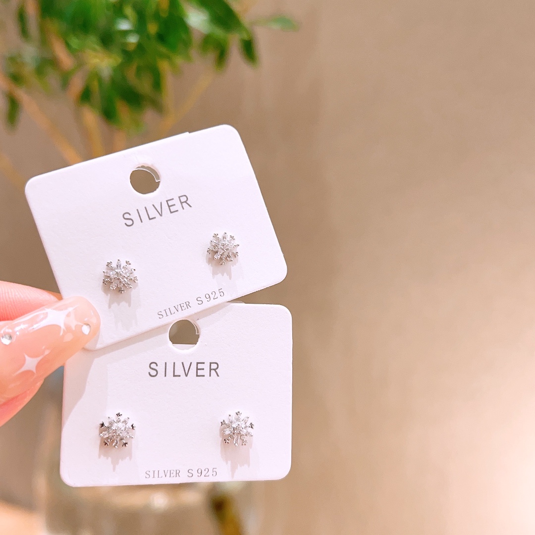 繊細純銀イヤリングゴールド 婚姻届提出