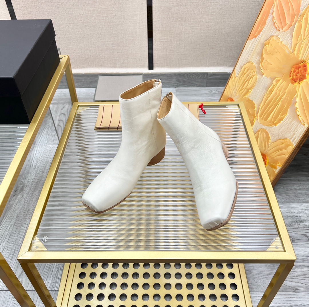 UMA WANG Ballet Boots: Classic, Comfortable, and Stylish Italian Artistry (Plant: p. 925) - 图片 3