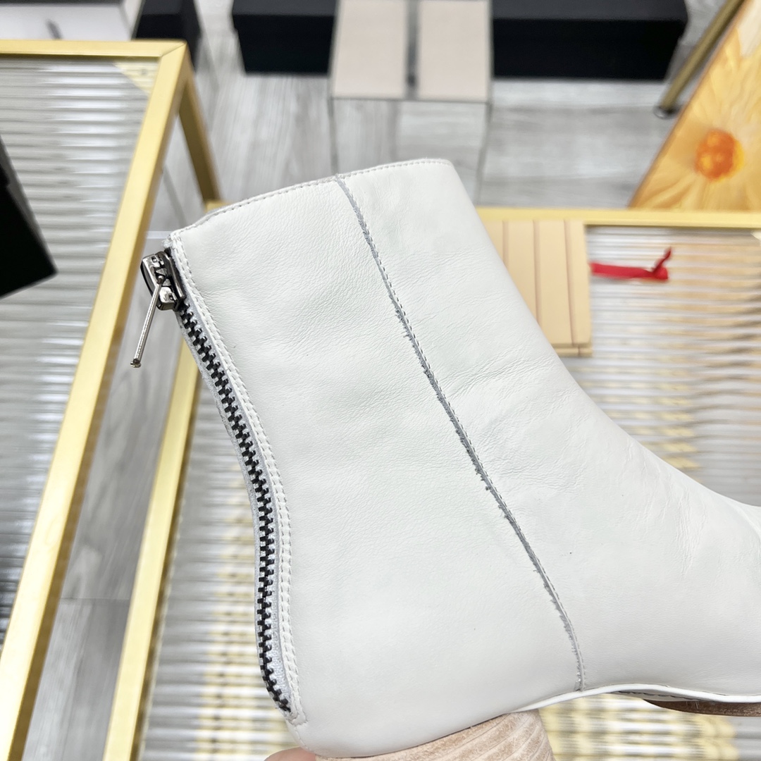 UMA WANG Ballet Boots: Classic, Comfortable, and Stylish Italian Artistry (Plant: p. 925) - 图片 8