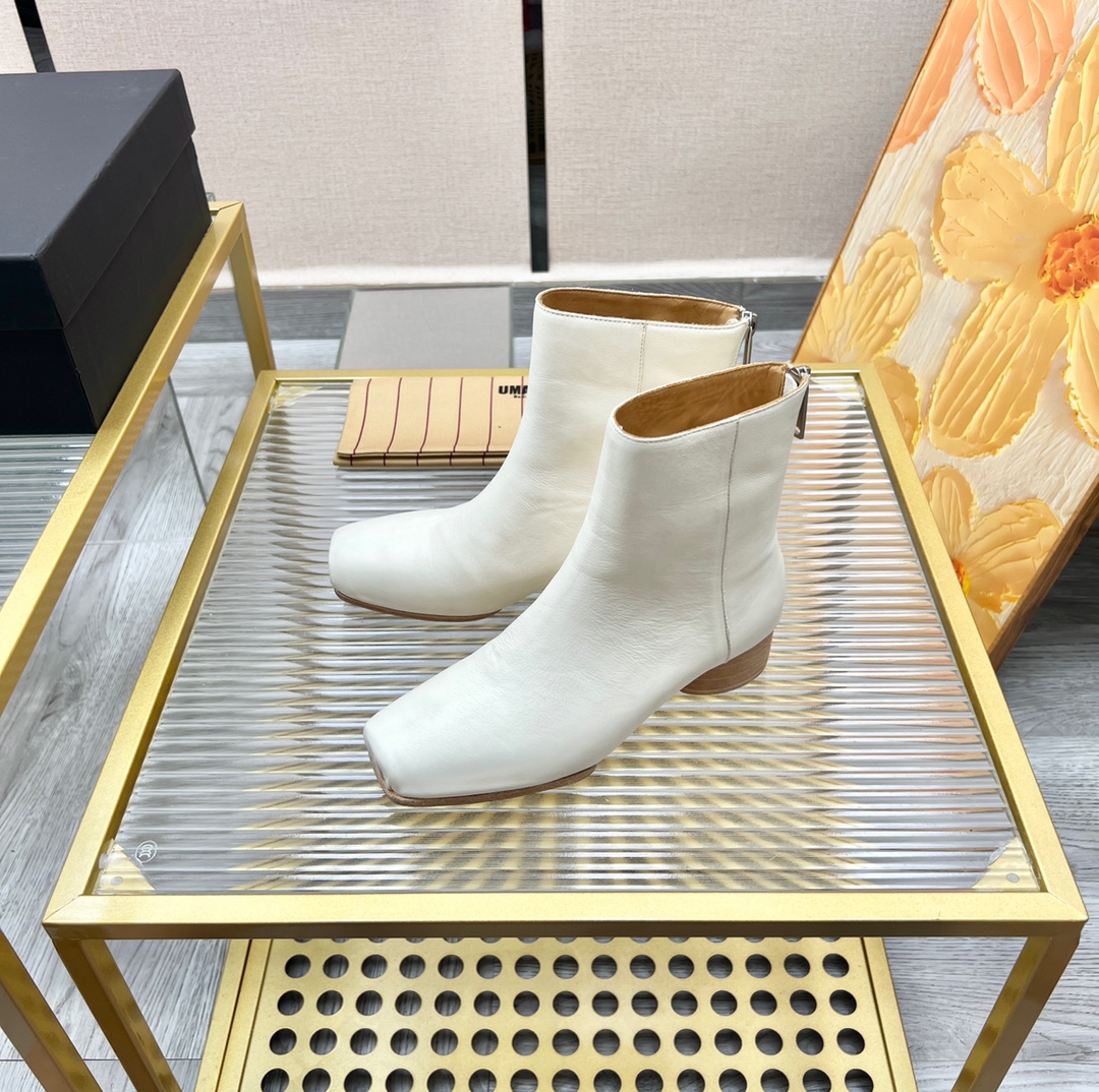 UMA WANG Ballet Boots: Classic, Comfortable, and Stylish Italian Artistry (Plant: p. 925) - 图片 2