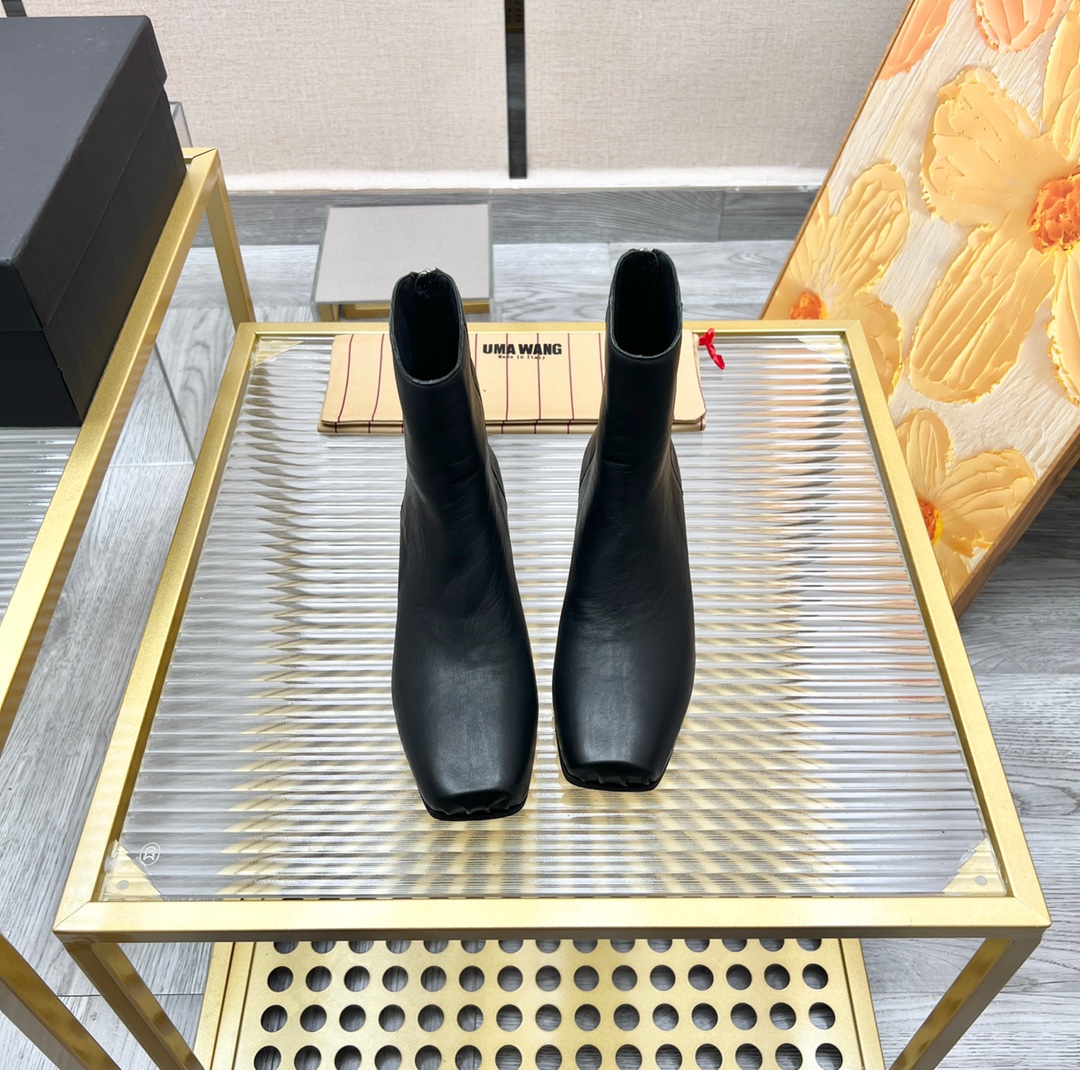 UMA WANG Ballet Boots: Classic, Comfortable, and Stylish Italian Artistry (Plant: p. 925)