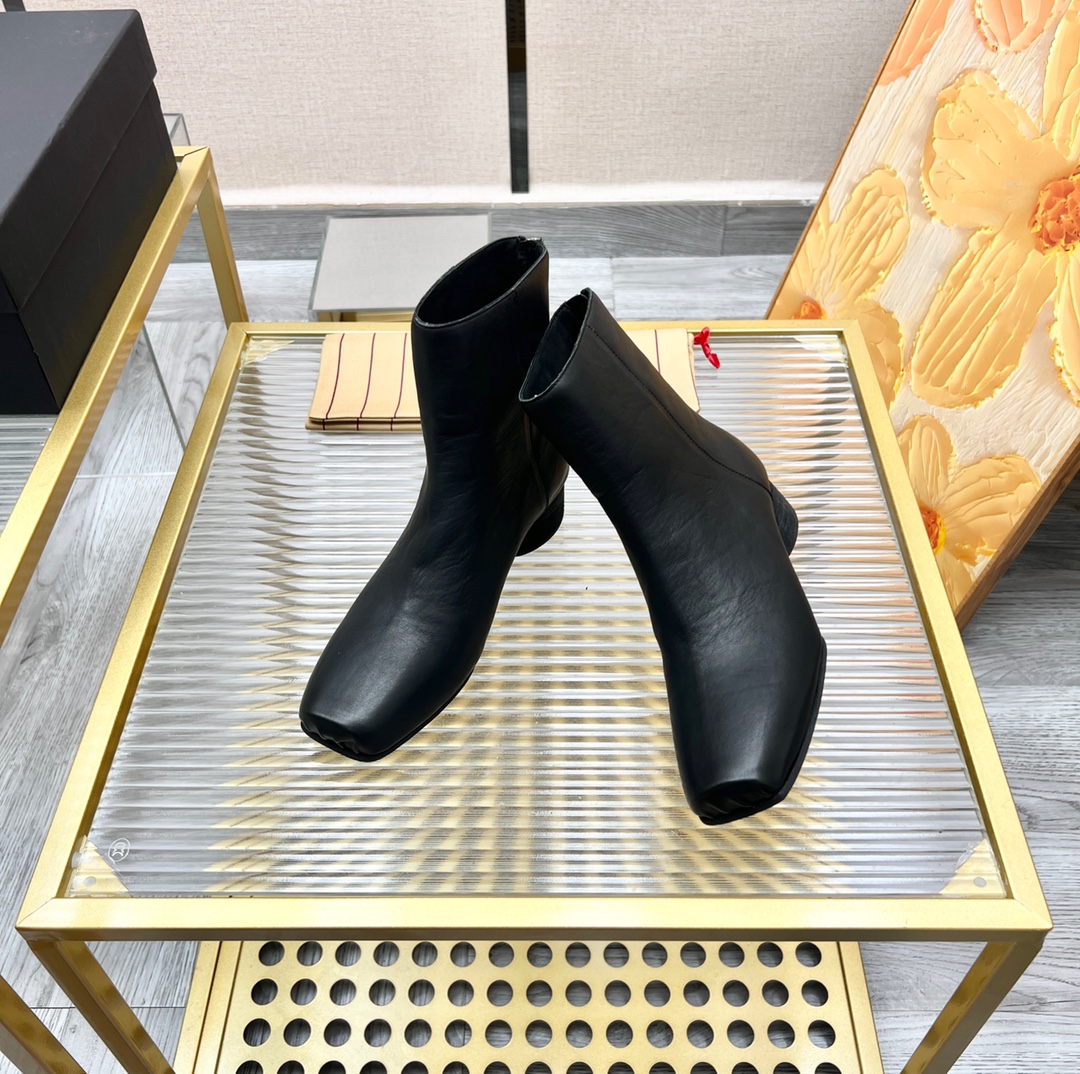 UMA WANG Ballet Boots: Classic, Comfortable, and Stylish Italian Artistry (Plant: p. 925) - 图片 3