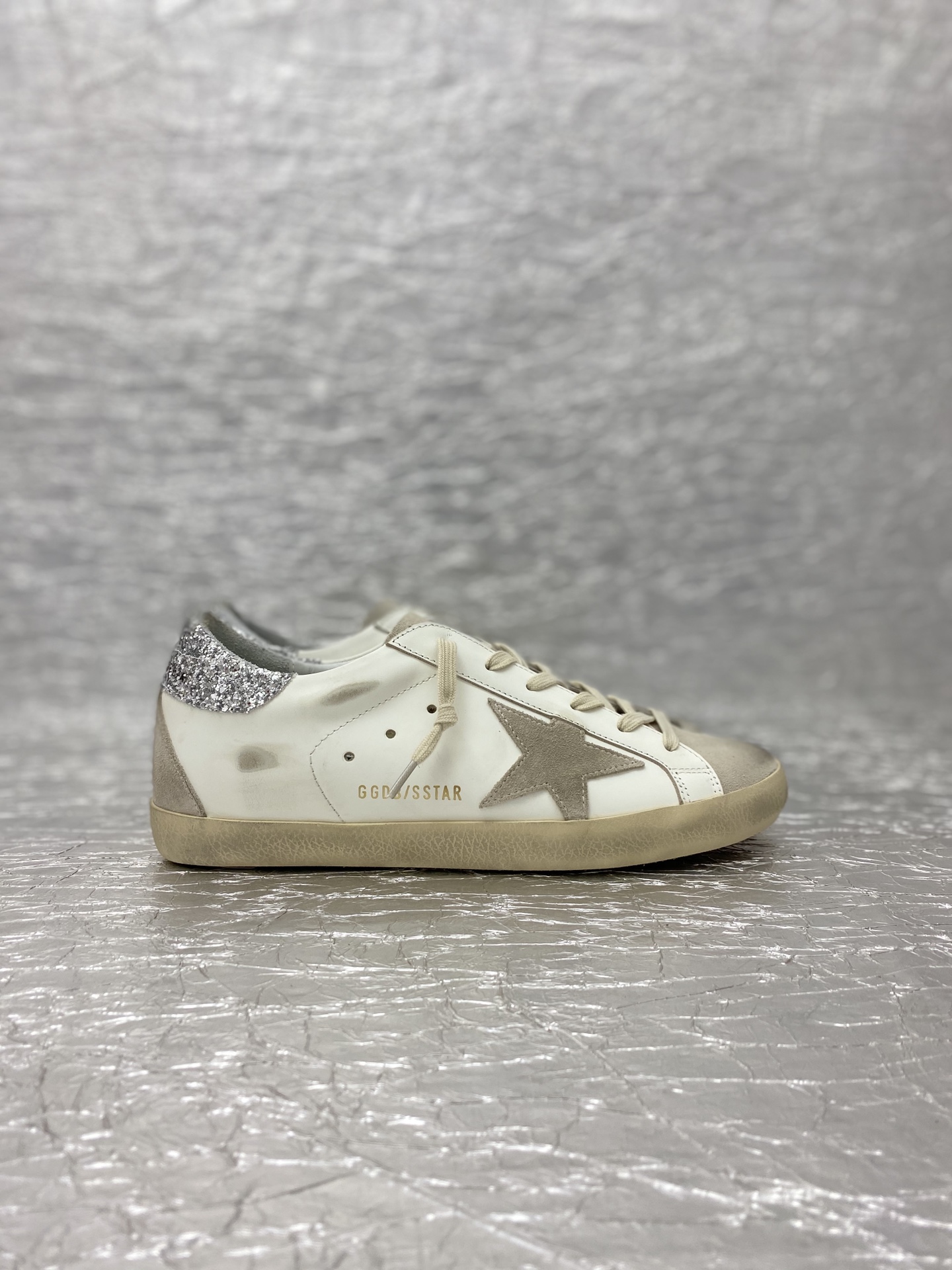 Golden Goose Skateboard Shoes Gold Red Cowhide