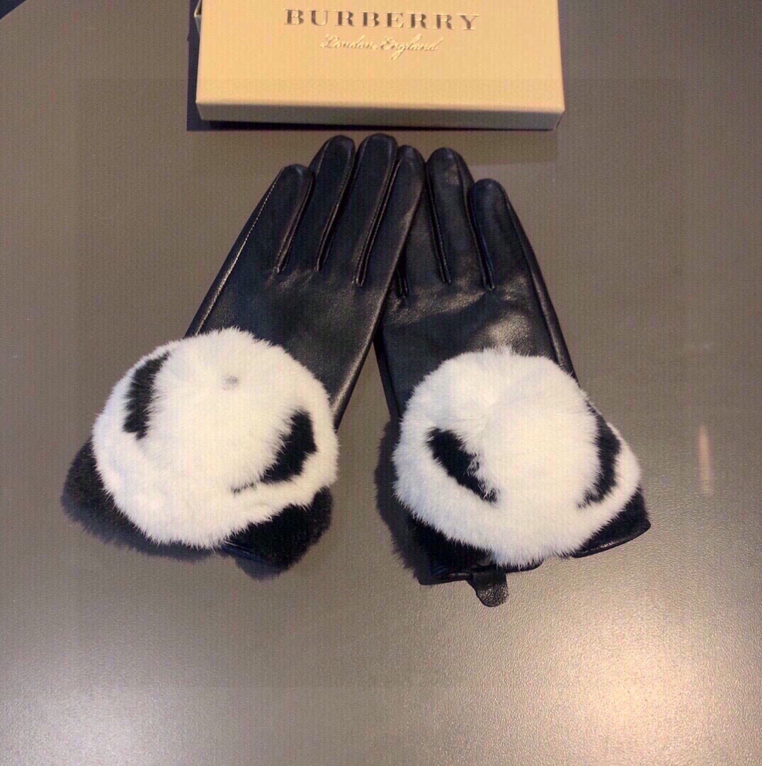 巴宝莉BURBERRY专柜新品可爱萌