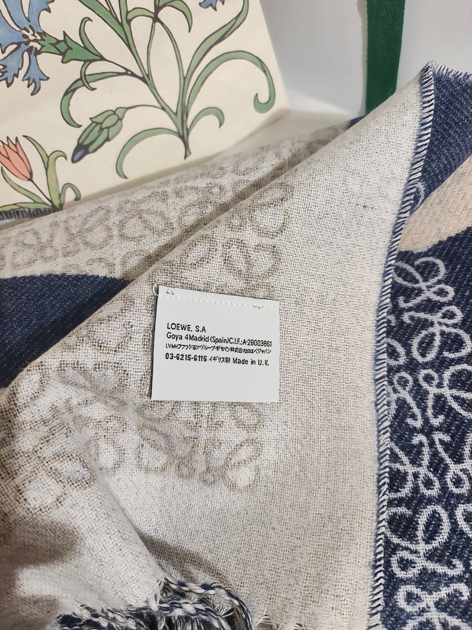 💟low 罗意威皮标方毯 火热的单品 简单抽象的logo设计 不那么高调 低调且奢华 手感柔软 做工精细