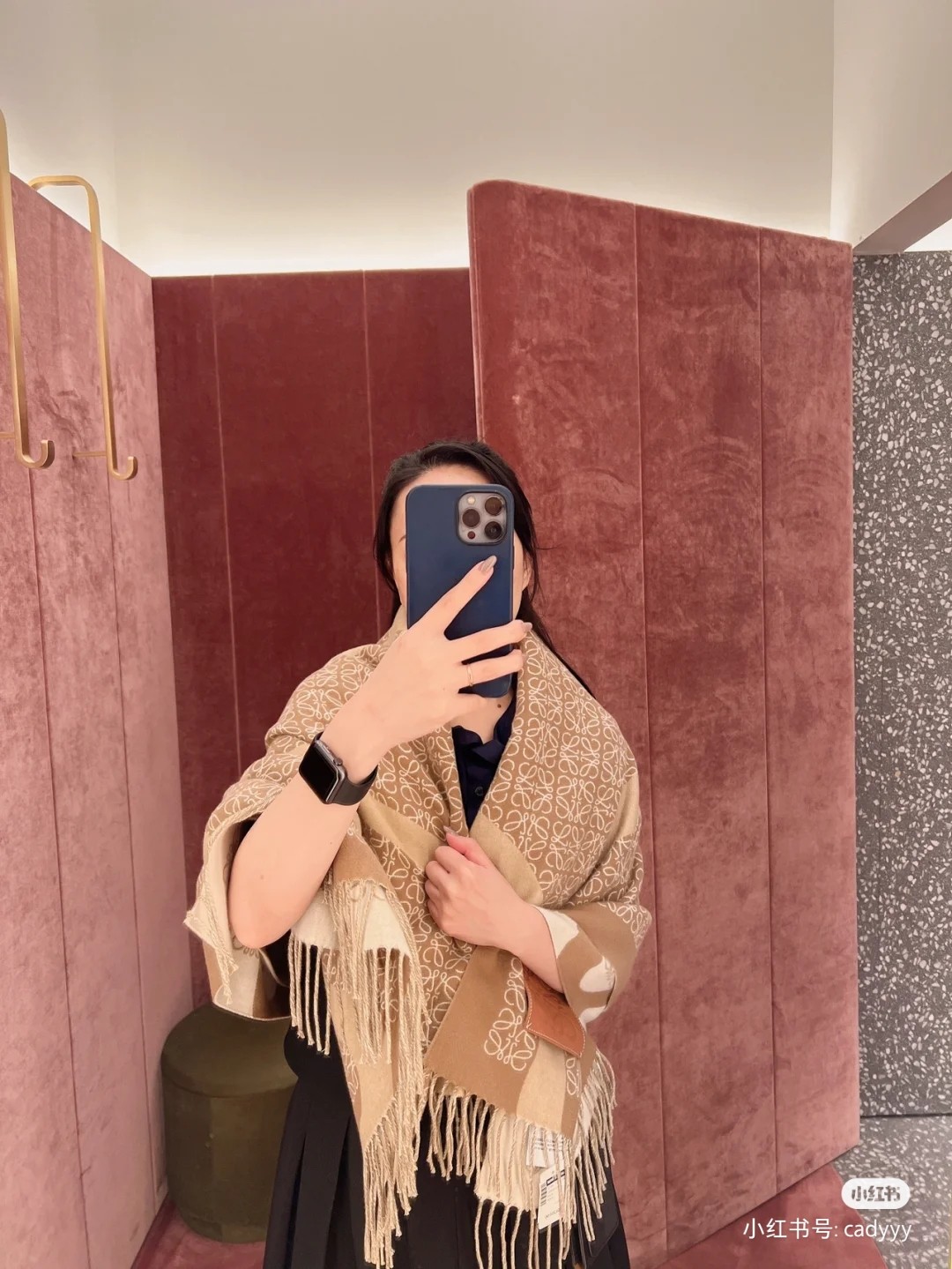 💟low 罗意威皮标方毯 火热的单品 简单抽象的logo设计 不那么高调 低调且奢华 手感柔软 做工精细