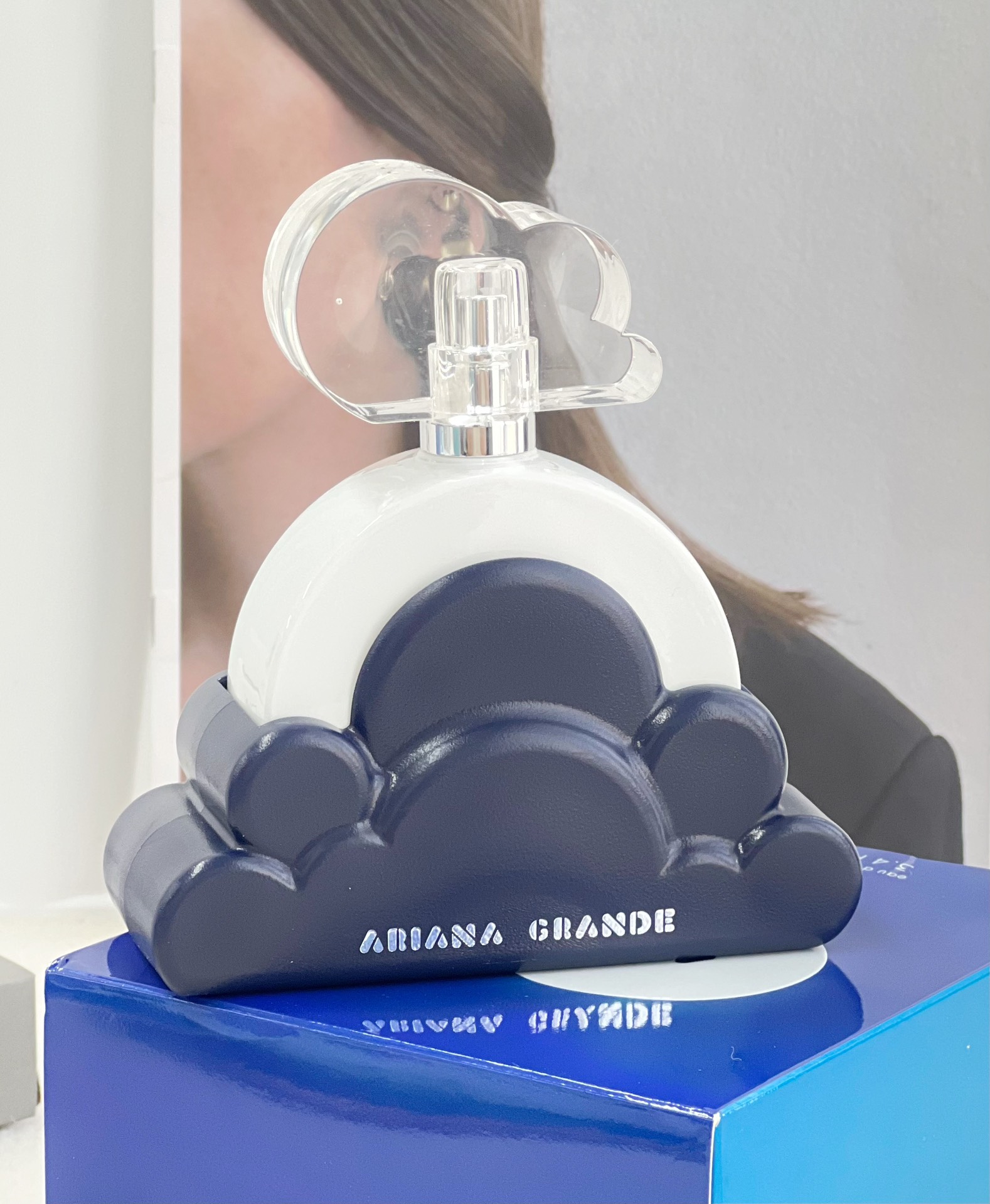 A妹爱莉安娜·格兰德紫云朵女士香水100ml 2