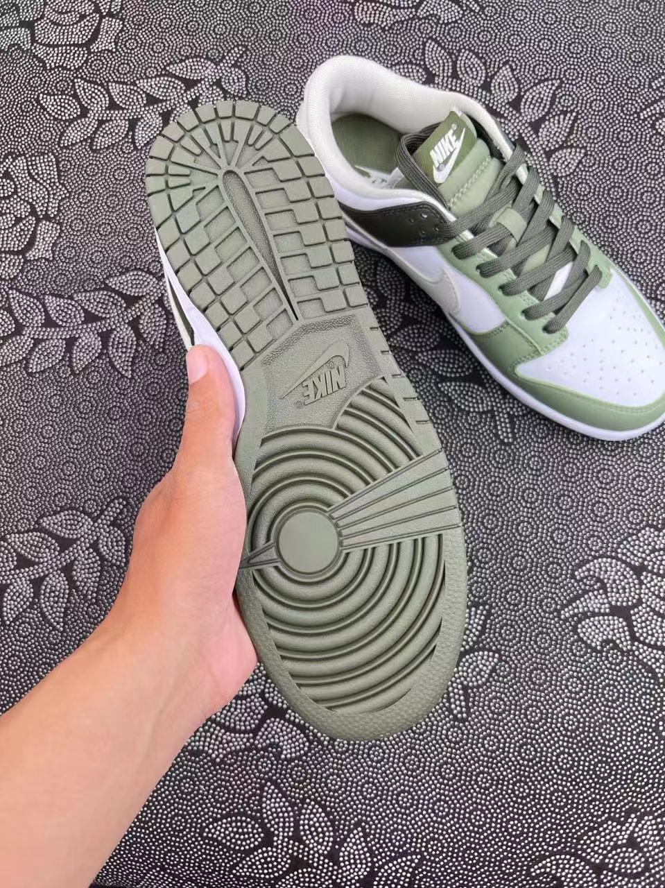 ? Nike Dunk Low 森绿配色?