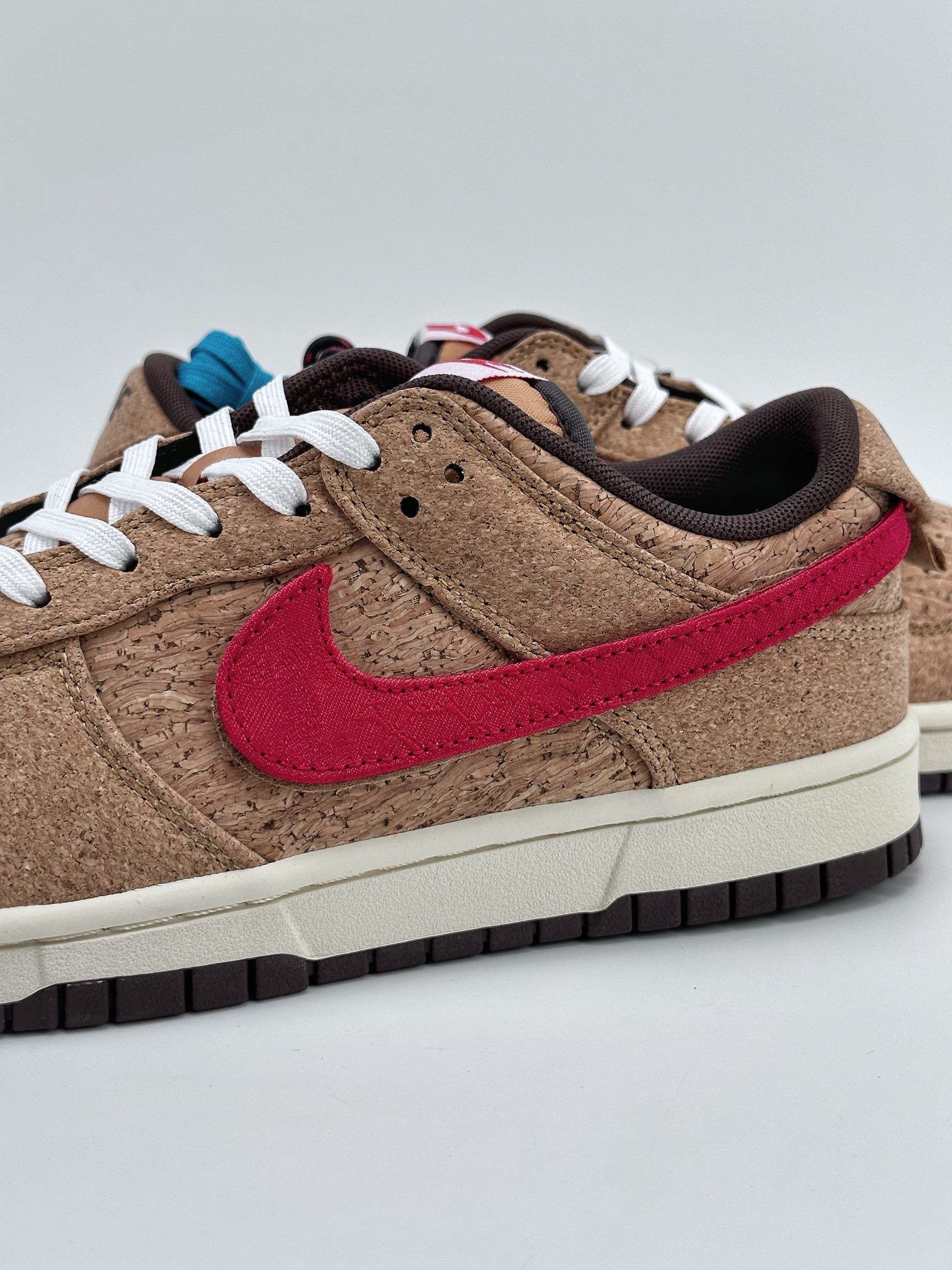 Nike SB Dunk Low x CLOT CN GCEL “Cork” 20th Anniversary FN0317-121