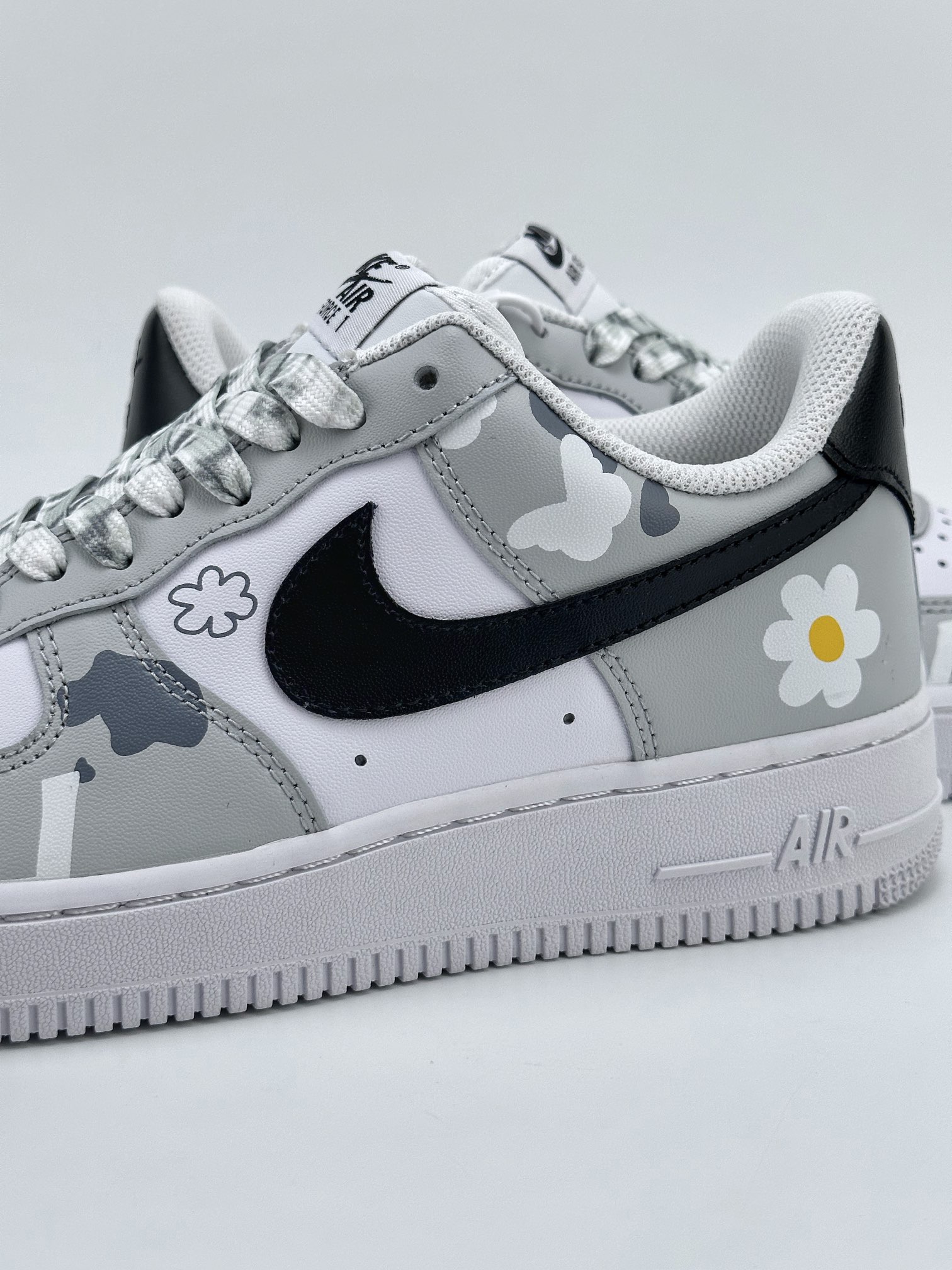 Nike Air Force 1 Low 07 Grey and White Floral CW2288-665