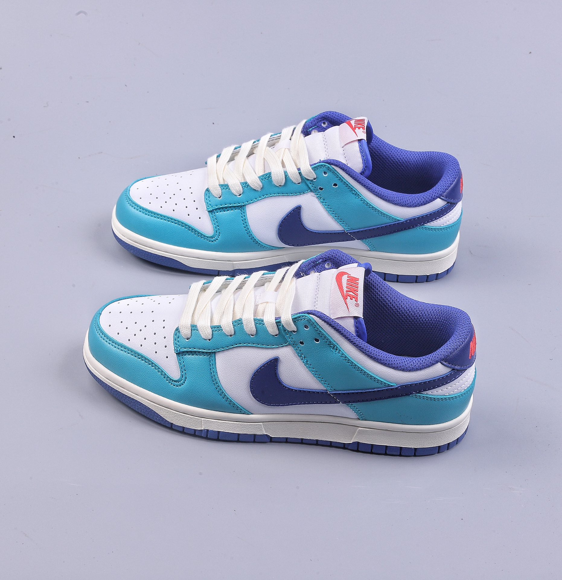 220 H NIKE SB Dunk Low 蓝白 FQ6870-141