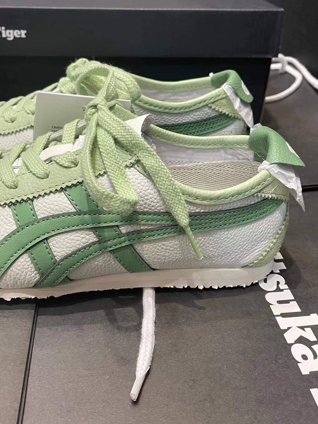 Onitsuka Tiger in Apple Green - Comprehensive 3