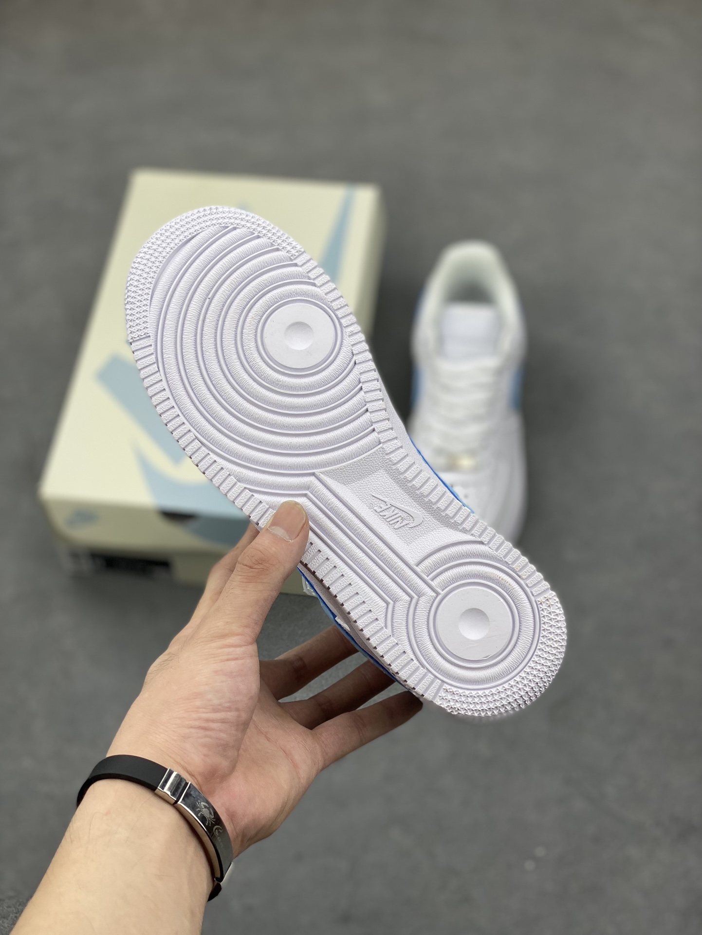 Nike Air Force 1 '07 Low White/Blue Sneakers CW2288-005 7 i1693036112 6478 5