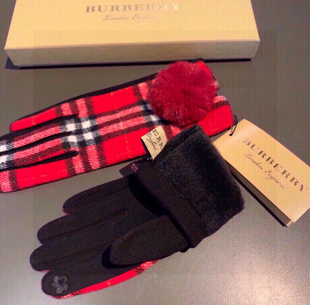 巴宝莉BURBERRY专柜新品羊毛手