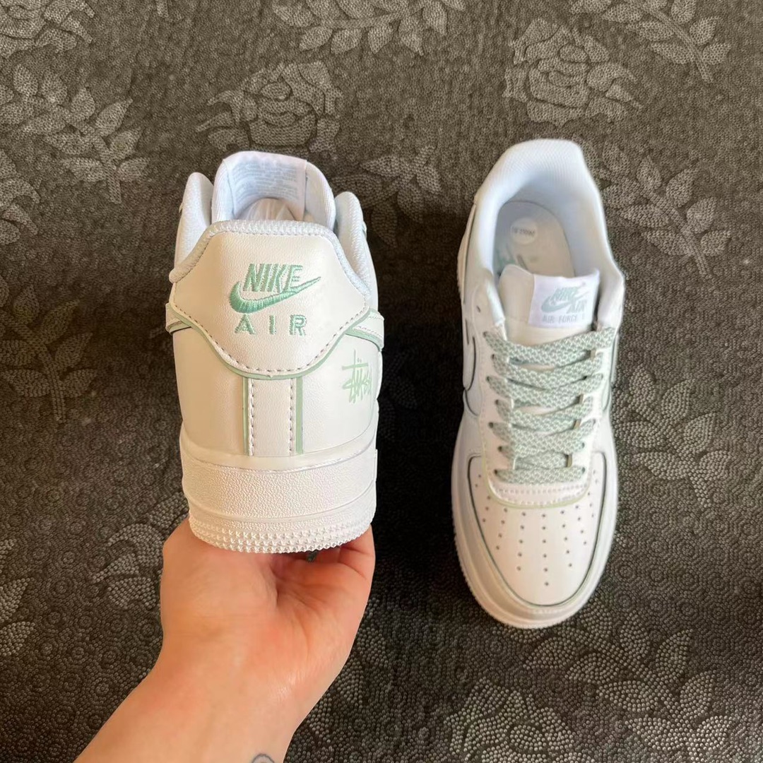 ? 正品定制 Af1 斯图西联名系列 浅白绿绿配色低帮板鞋 ?