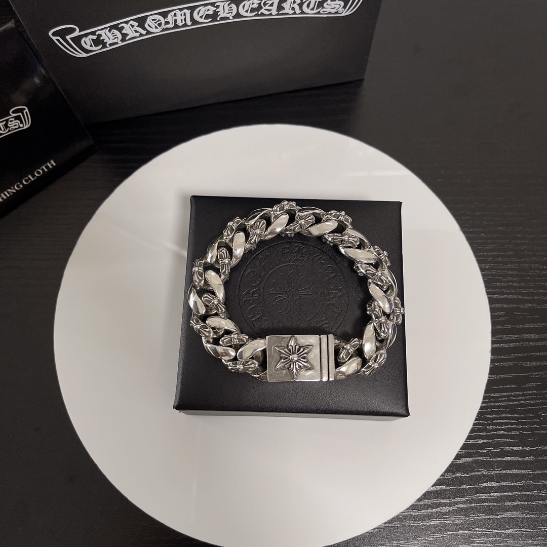 NO:542623,Too handsome and exciting the latest model Croxin, no explosion, factory direct sales, original one-to-one reproduction, Croxin retro bracelet, jewelry boutique, chrome hearts, bracelet19860909太帅爆了最新款克罗心 不爆不发 厂家直销 原版一比一复刻 克罗心复古手链,饰品精品,chrome hearts,bracelet,Jewelry