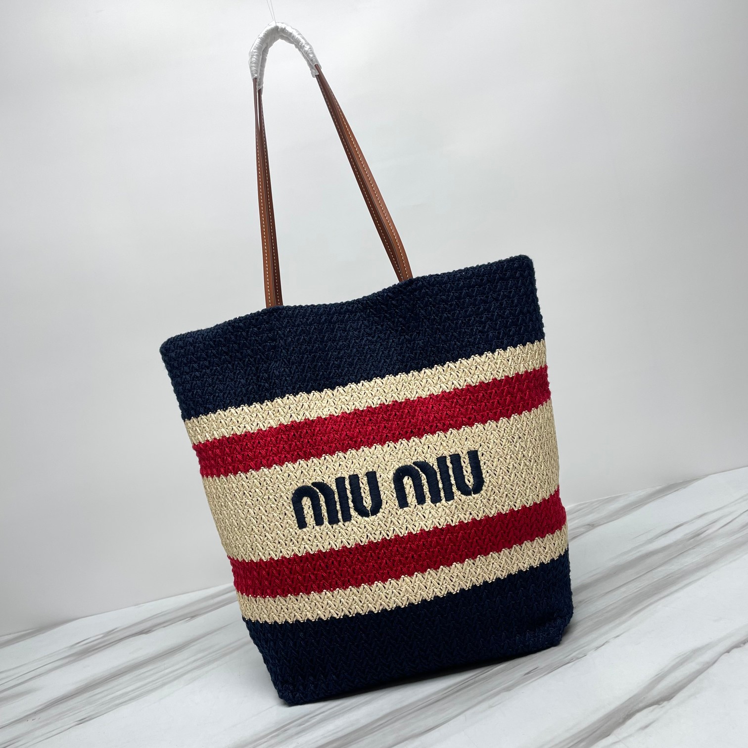 P530 Original miumiu 5BG228, bolso tote tejido de rafia importada y hilo de algodón, única calidad en el mercado que co…
