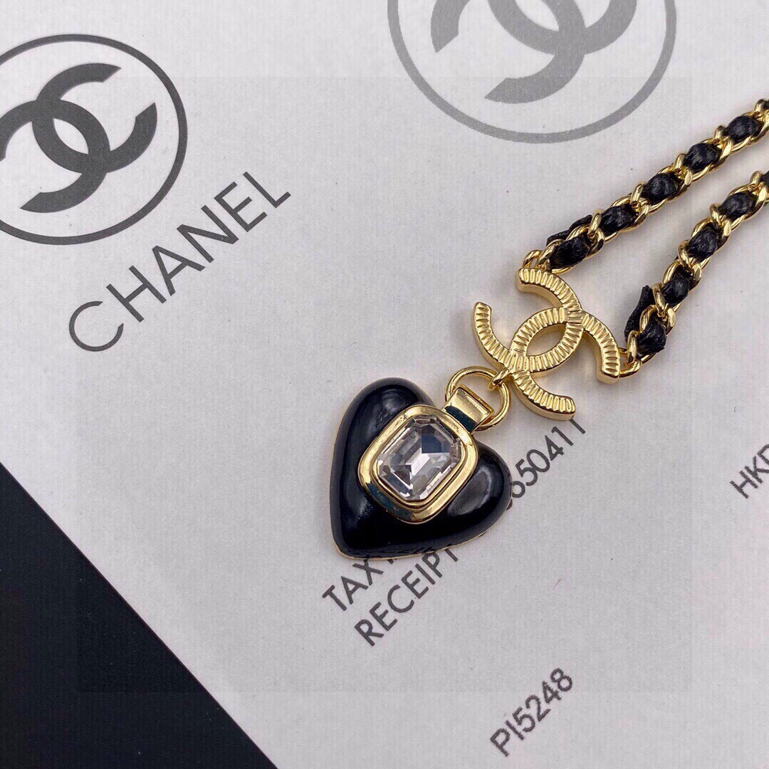 Chanel香奈儿皮绳项链2023新