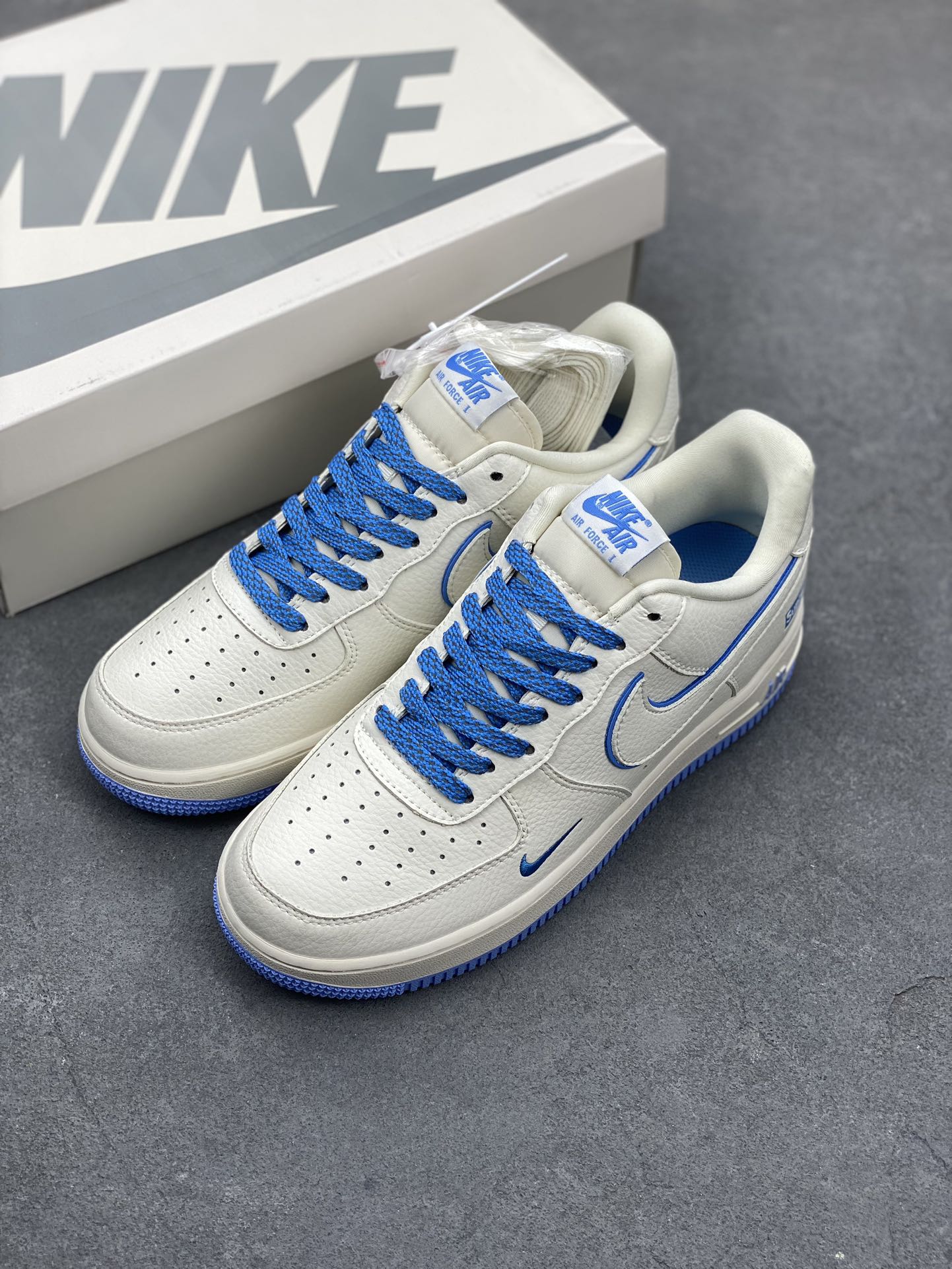 Nike Air Force 1 '07 Supreme Low-Top Sneakers - Casual Style 9 i1693079340 3184 7