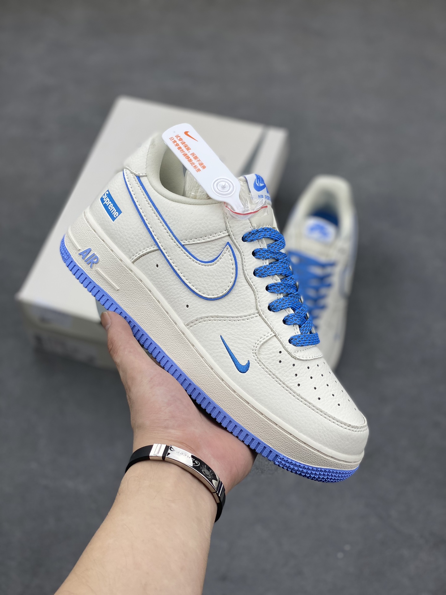 Nike Air Force 1 '07 Supreme Low-Top Sneakers - Casual Style 2 i1693079340 6633 0