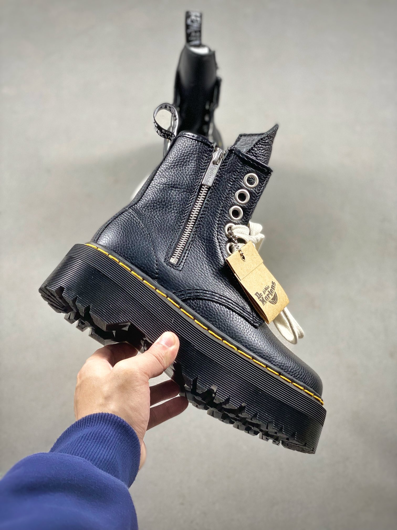 Dr. Martens 1460 Bex Hiking Boots series loose thick bottom high top British knight Martin boots ”leather black mummy rope” DW21S68079001