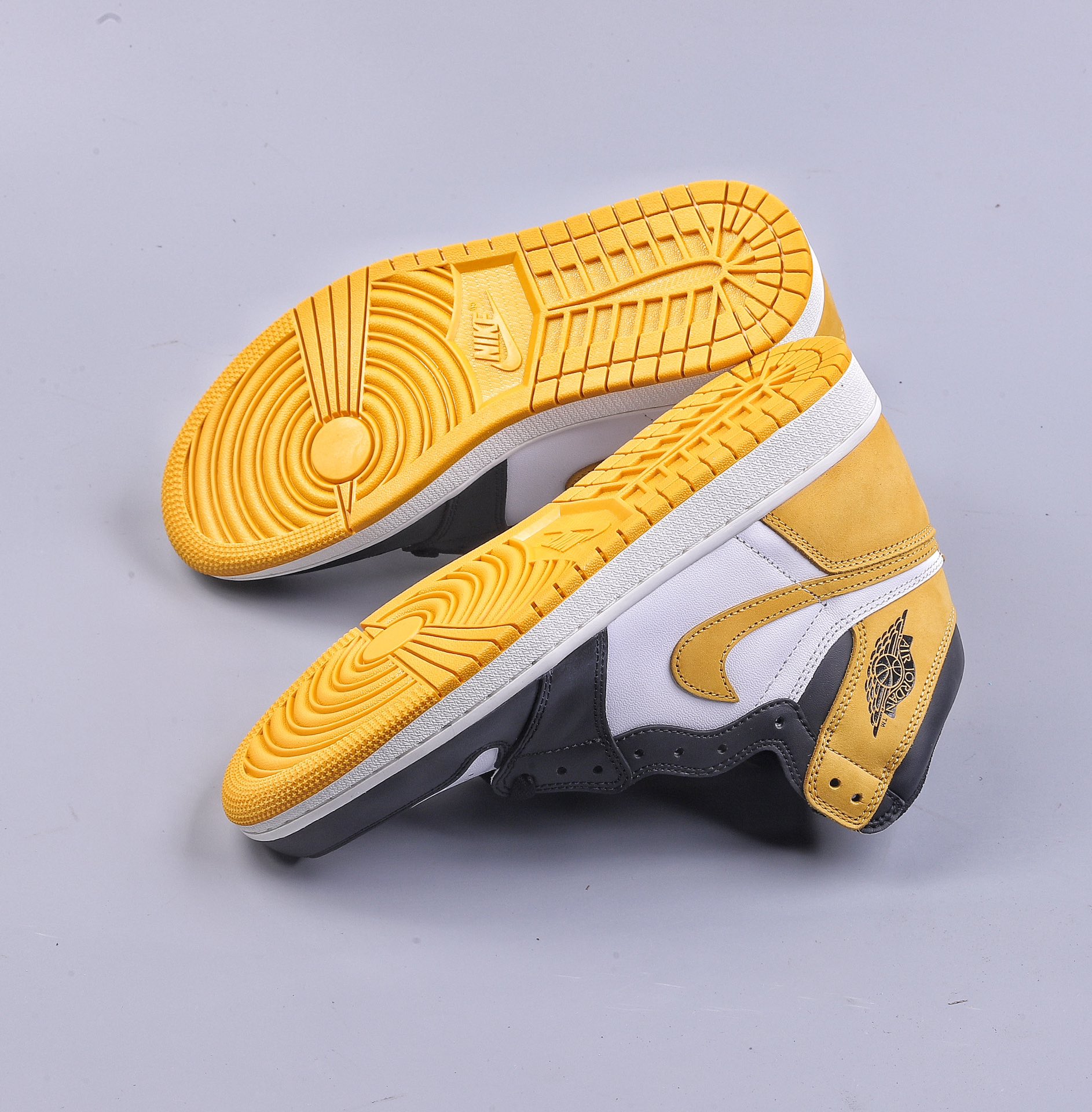 外贸版 Air Jordan AJ1 Retro High 六冠王黑黄脚趾 555088-109