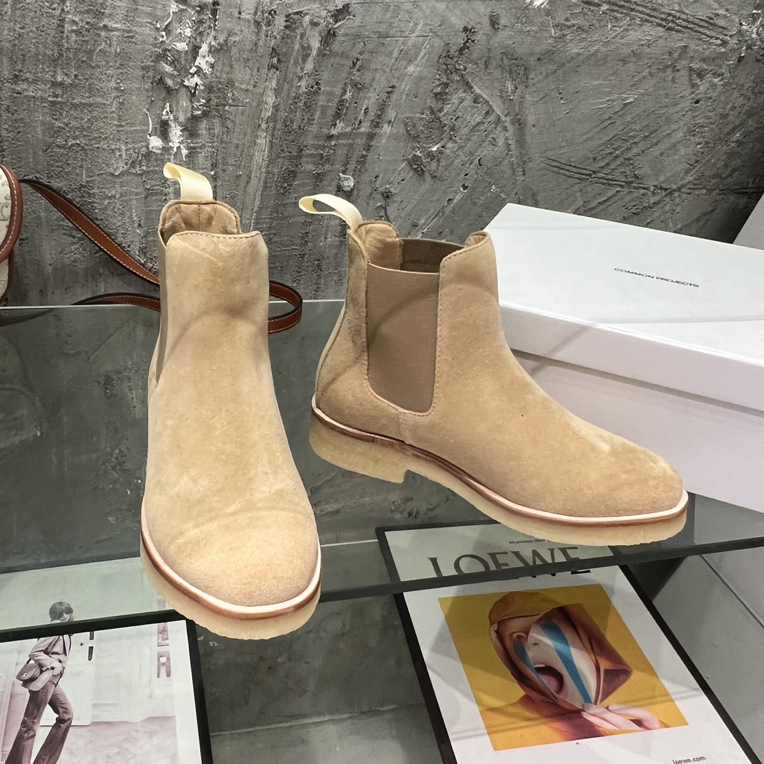 Versatile Common Projects Chelsea Boots for All Seasons: Unisex Sizes 35-40 (Women) and 39-45 (Men) - 图片 6