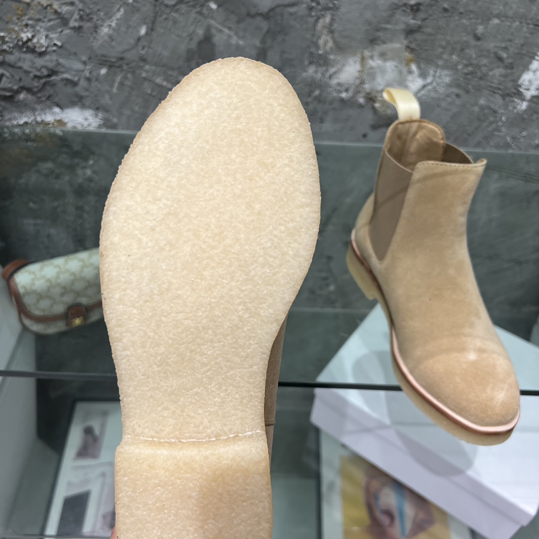Versatile Common Projects Chelsea Boots for All Seasons: Unisex Sizes 35-40 (Women) and 39-45 (Men) - 图片 9