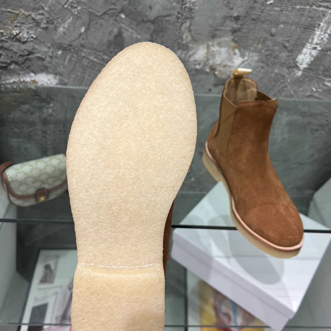 Timeless Unisex Common Projects Chelsea Boots for Year-Round Wear - 图片 9