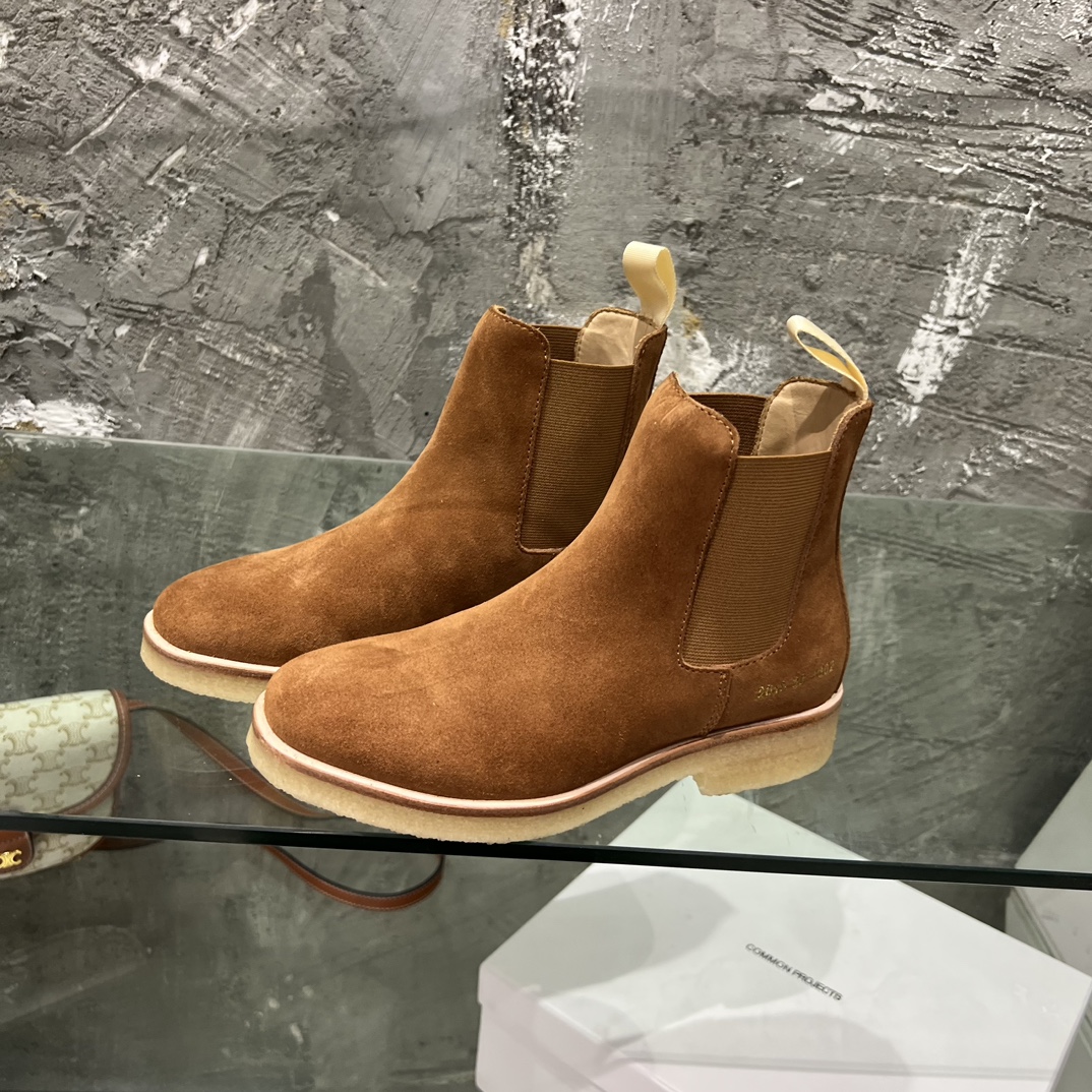 Timeless Unisex Common Projects Chelsea Boots for Year-Round Wear - 图片 2