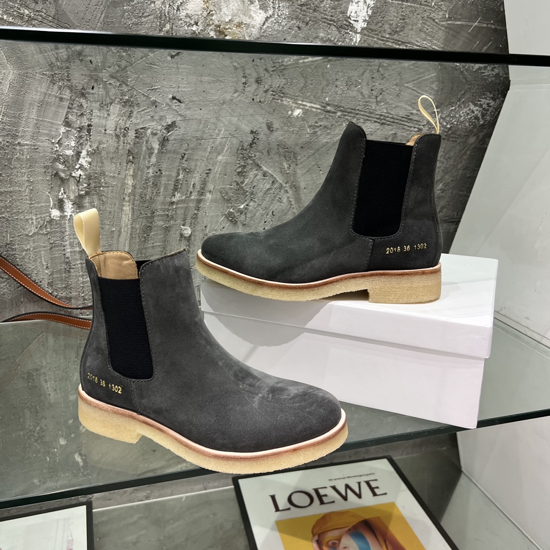 “Common Projects Chelsea Boots: Timeless Style for All Seasons” - 图片 7