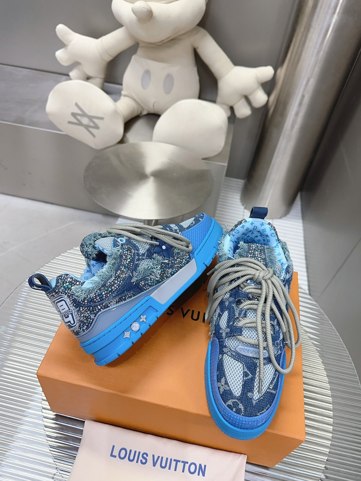 Louis Vuitton 顶版 𝟐𝟎𝟐𝟑/𝐒𝐒 𝐧𝐞𝐰 路易威登走秀滑板鞋