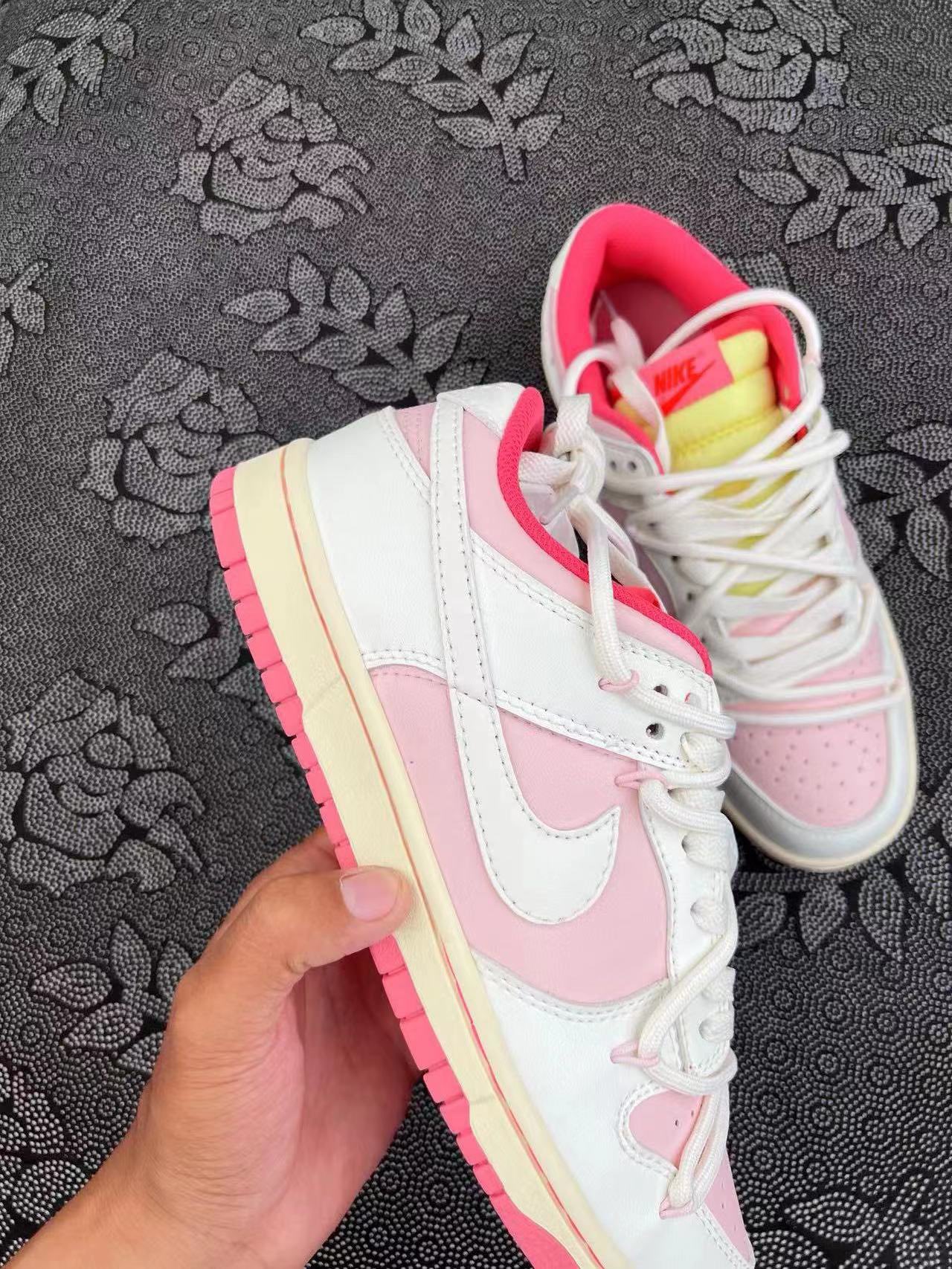 ? 正品定制Nike Dunk Low 白桃茉莉 粉蜡色系 淡粉配色?