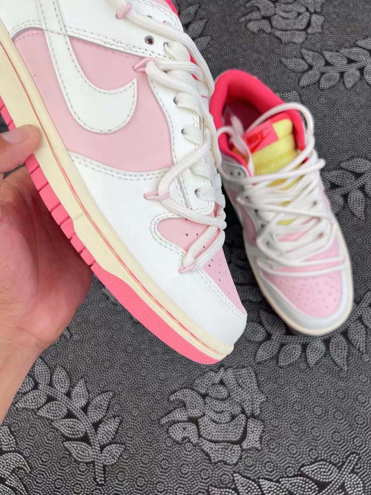 ? 正品定制Nike Dunk Low 白桃茉莉 粉蜡色系 淡粉配色?