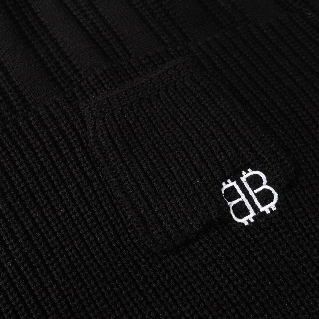 “Balenciaga Embroidered Kimono with Logo, Crack-Up Sweater in Black and Pink” - 图片 4