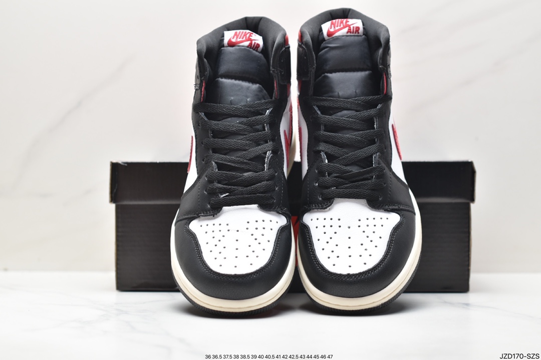 Nike Air Jordan 1 Retro High OG ”Black/White” AJ1 Michael Jordan high-top basketball shoes DO7440-821