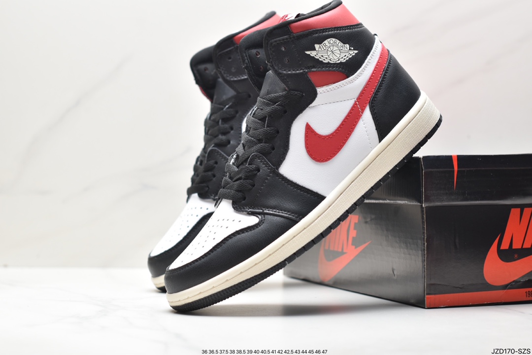 Nike Air Jordan 1 Retro High OG ”Black/White” AJ1 Michael Jordan high-top basketball shoes DO7440-821