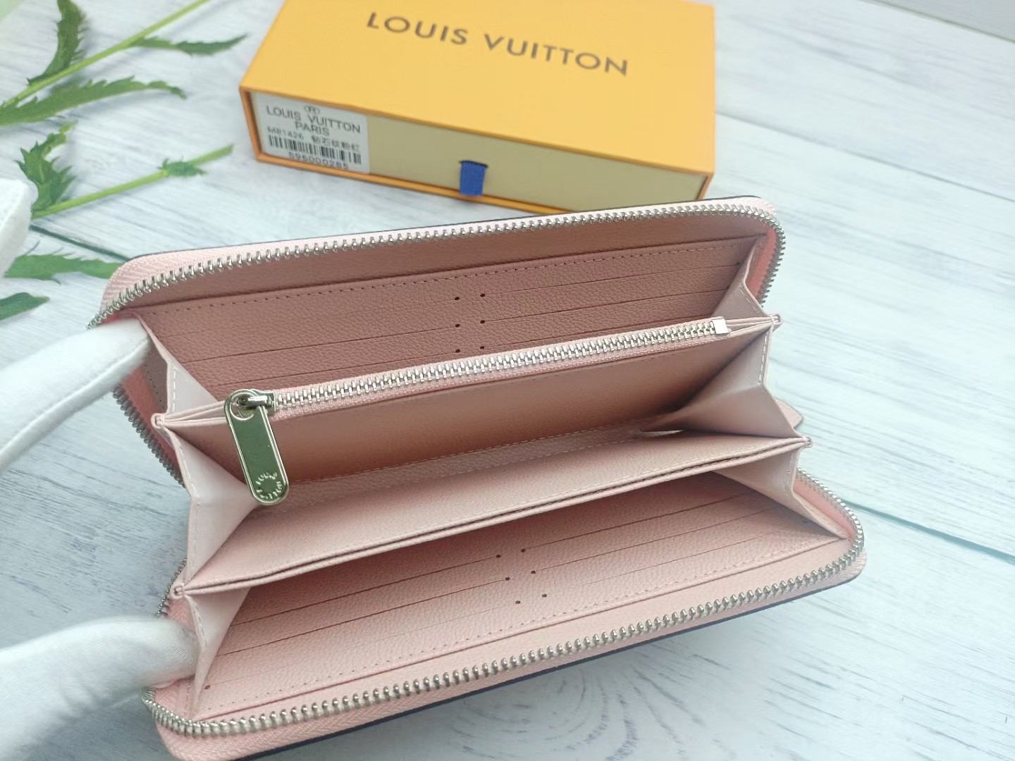 Leather wallet with packaging