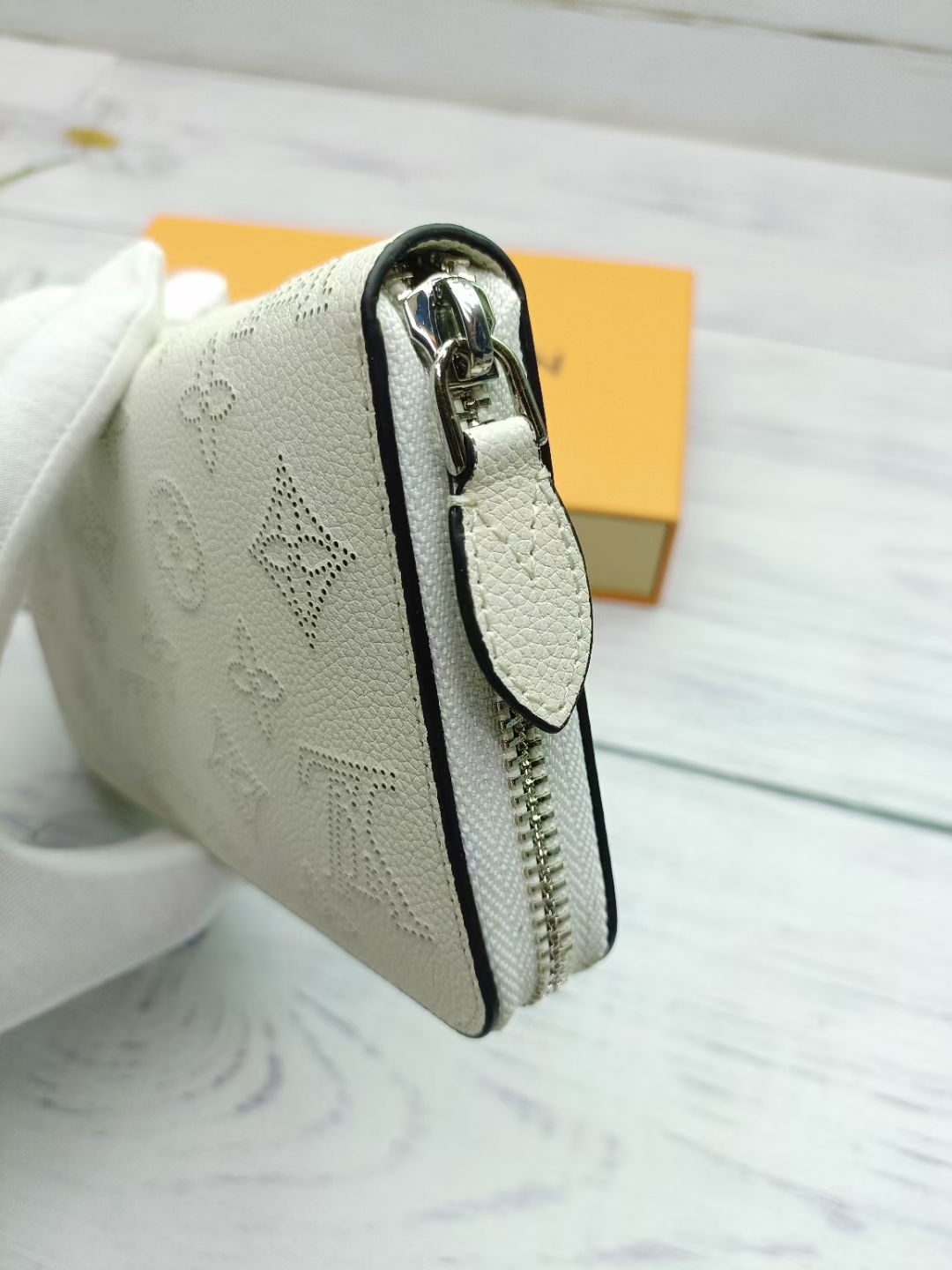 Leather wallet gift packaging