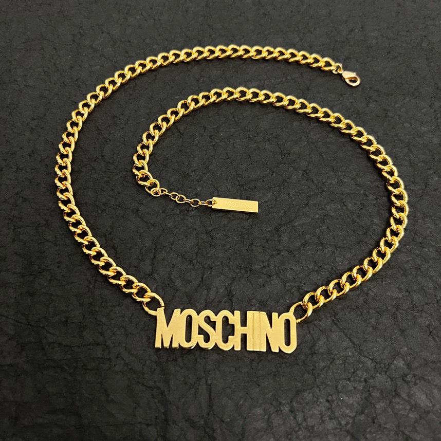 MOSCHINO 字母 项链 金属感十足 特别特别赞,整体细节非常令人惊喜,设计感十足,必须为世家的设计点个大大的赞,不仅带出个人自信及品味 6
