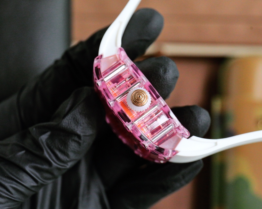 Richard Mille Launches Ladies RM07-02 Pink Lady Sapphire Watch, Combining Style and Technology - 图片 5
